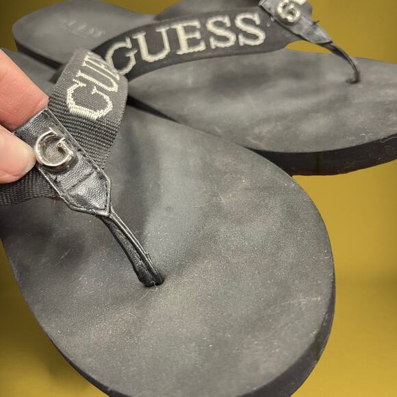 Guess Flip Flops Sz 10.5-11 (11") Preppy Metal G Thongs Beach Core Vacation Goth - Picture 5 of 8